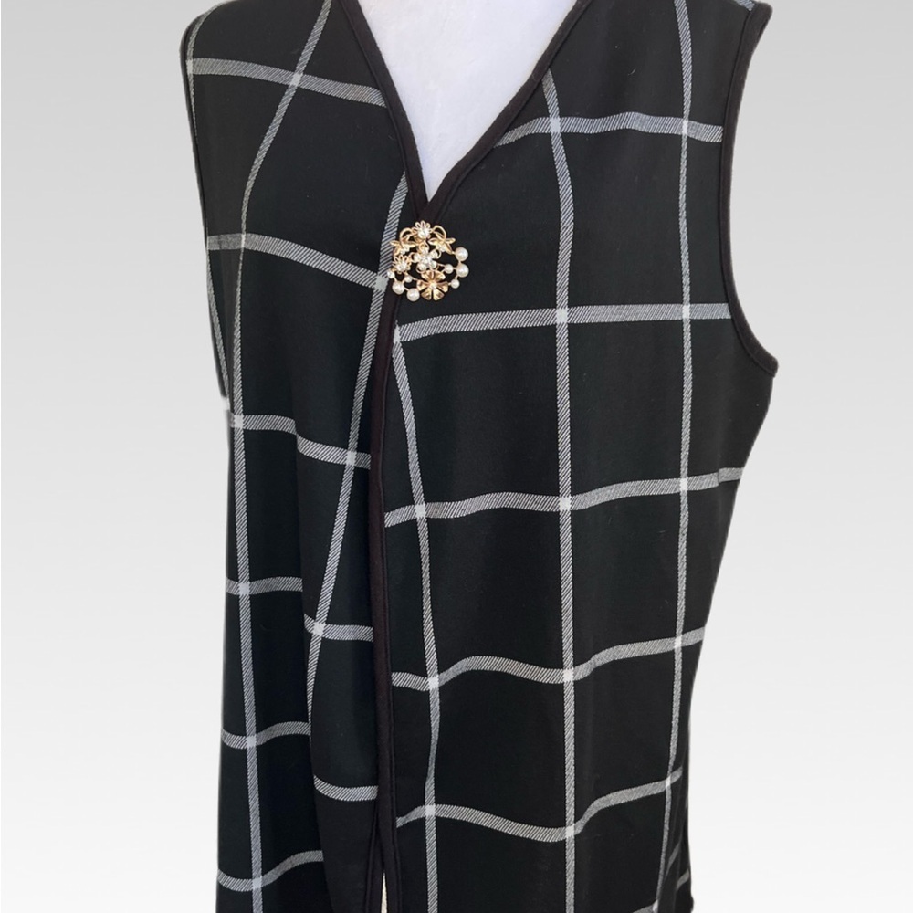 Black and White Checkered cardigan size 1X